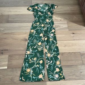 Urban outfitters women’s green tropical jump suit